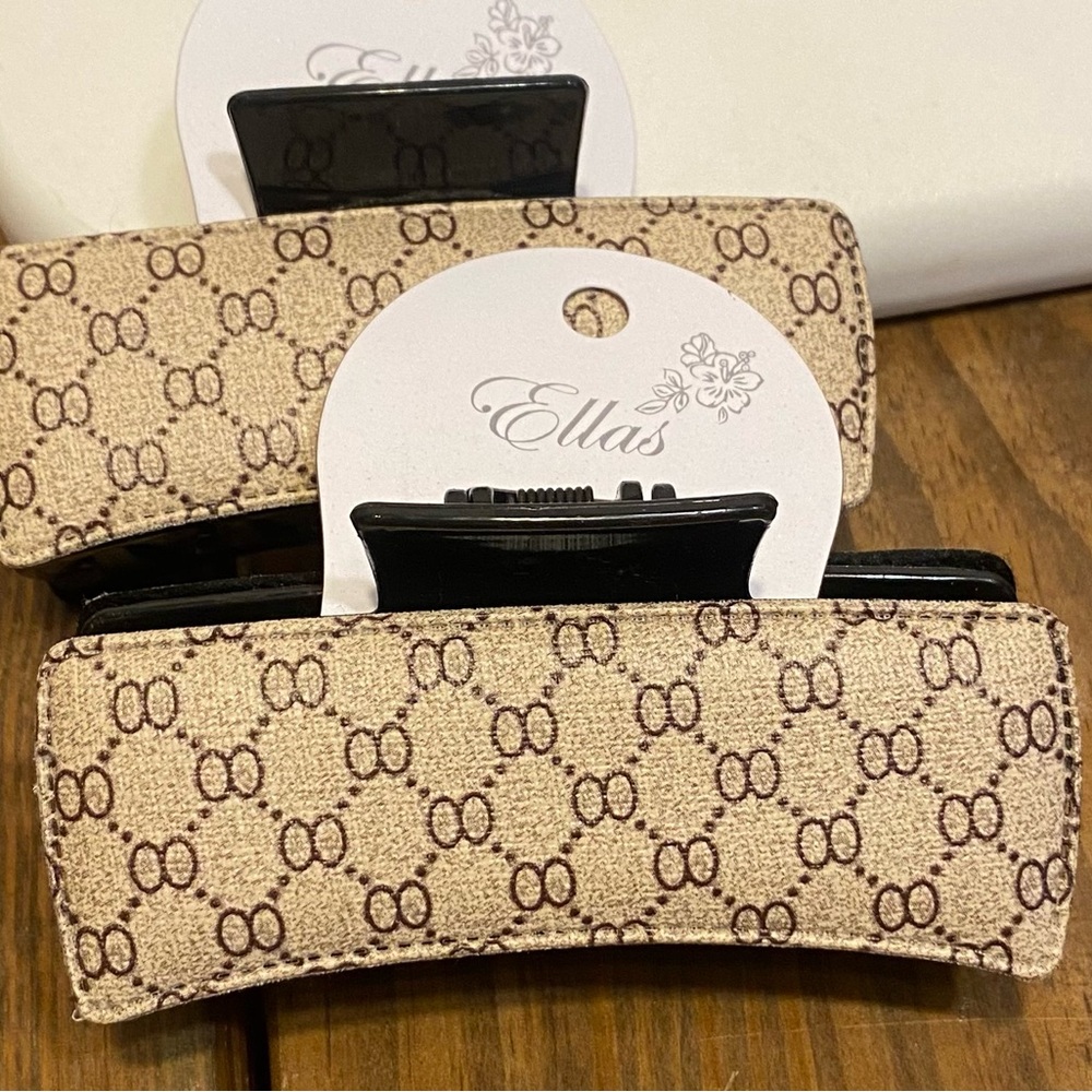 Ella Neutral Beige Patterned Jaw Hair Clip with Black Hardware